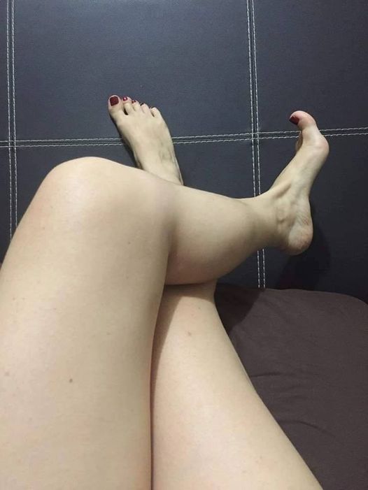 mia2v2, 21 years old from United States