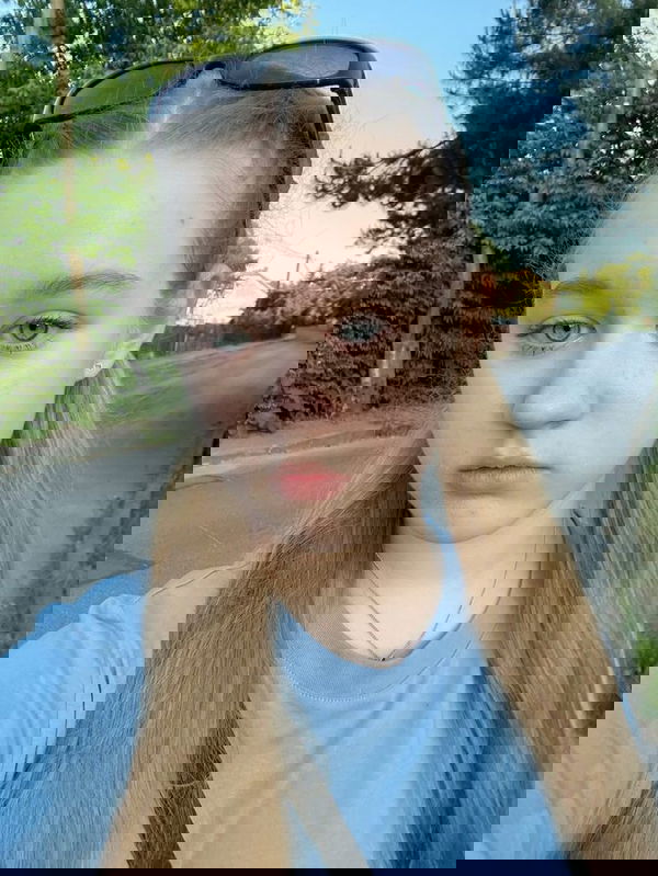 Mia42353, 21 years old from Canada