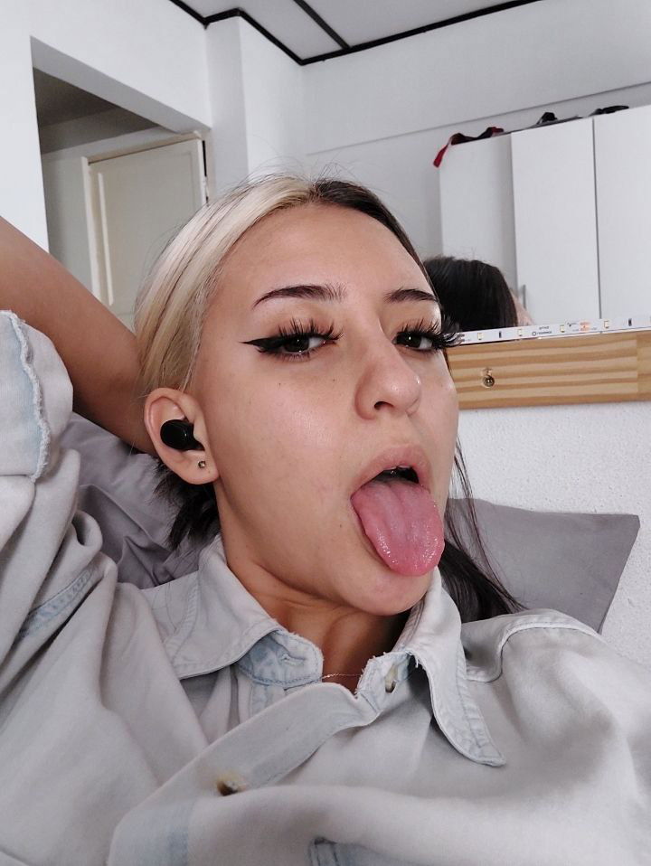 sibeb72435, 20 years old from United States