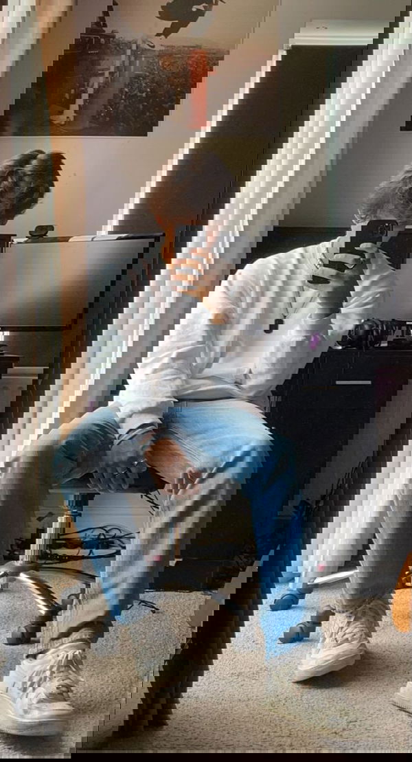 mu8551933, 20 years old from United States