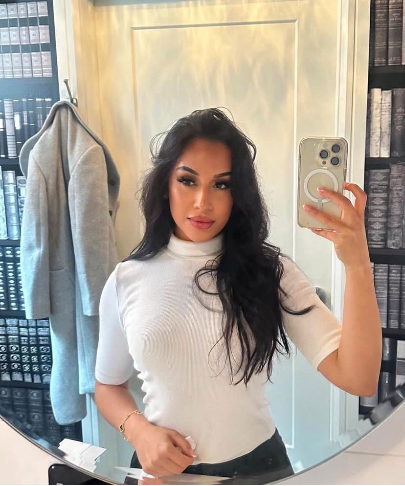 paris4miyah's Cover Photo