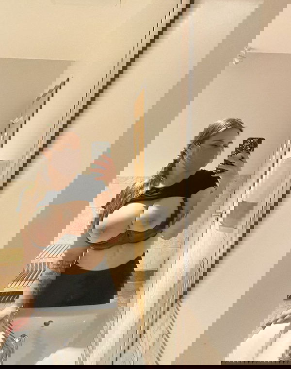 remega99, 25 years old from United States