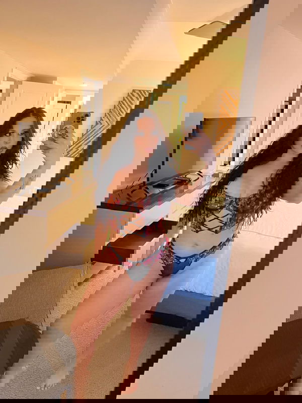 bexdghgLora, 22 years old from United States