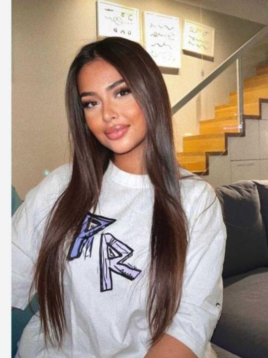 zesyza, 25 years old from United Kingdom