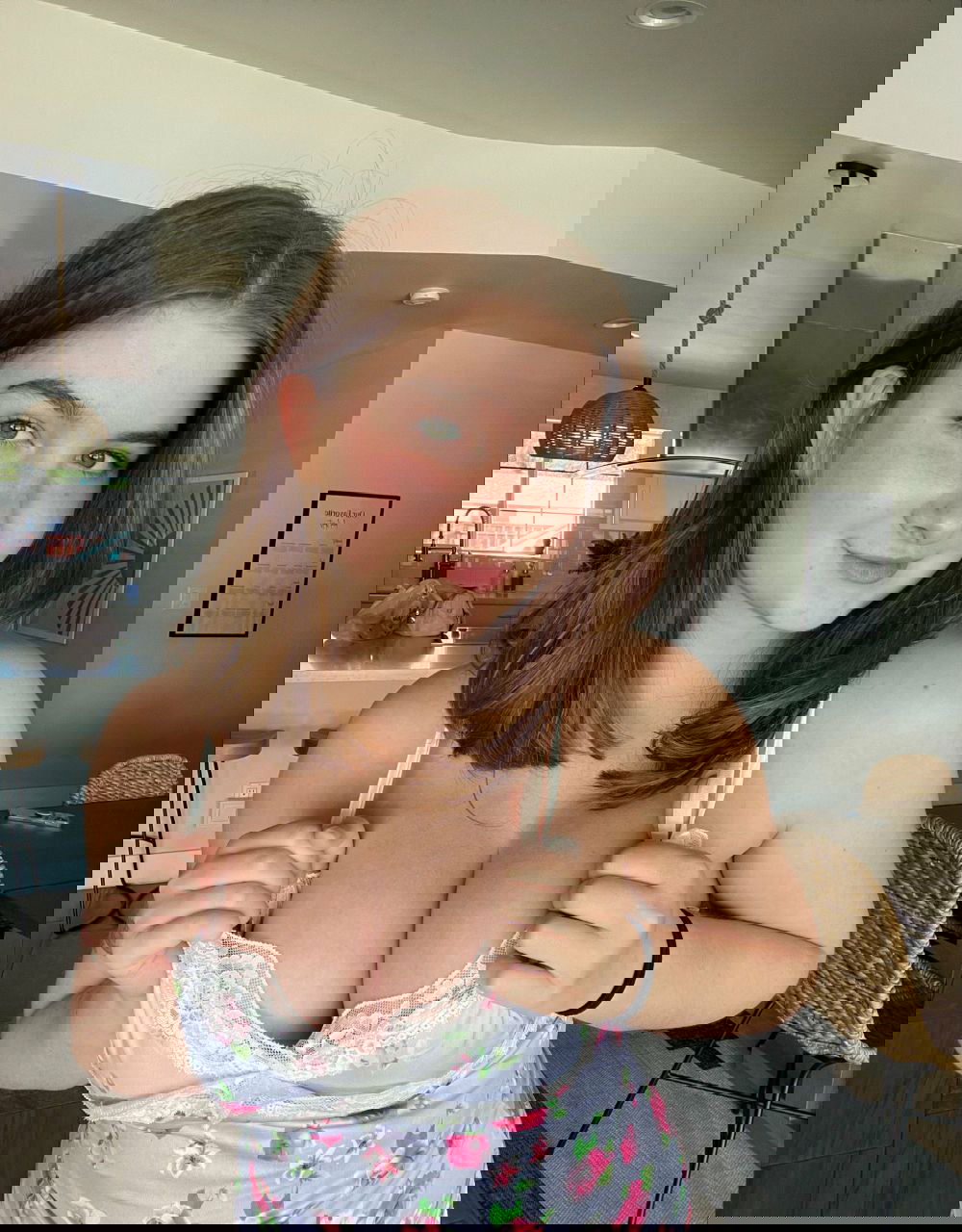 Juliaaa13, 22 years old from United States