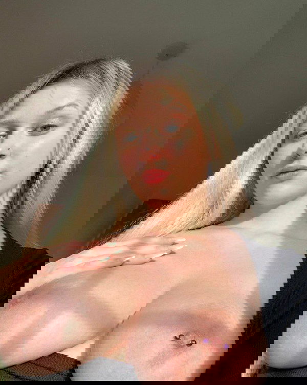 sirhumden, 22 years old from United States