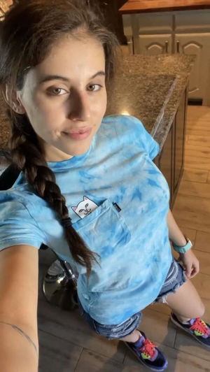 Violetweek1's Profile Photo