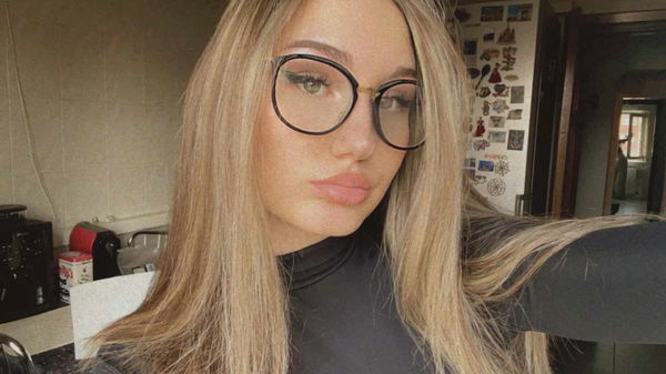 Lamiya113, 19 years old from United States