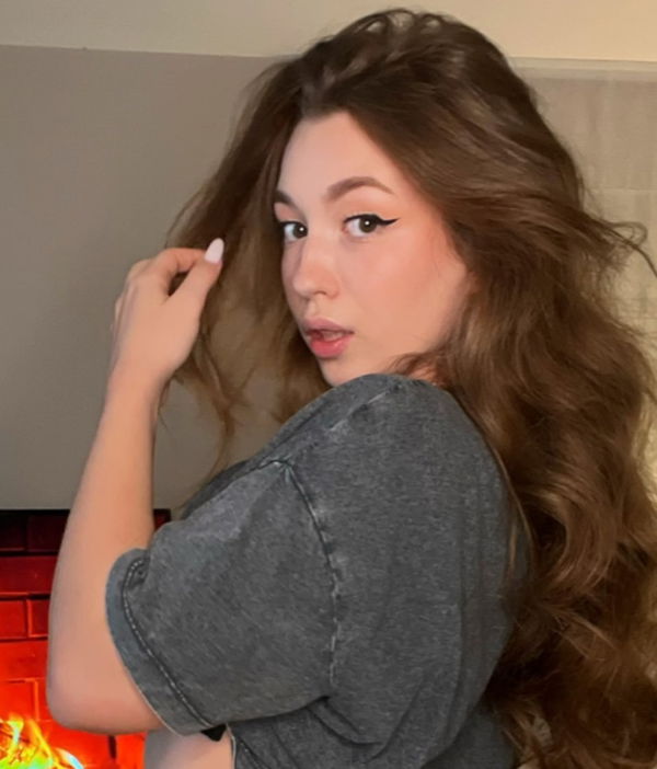 camgirl0240, 21 years old from Canada