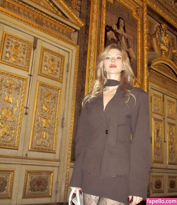 vikidoy237, 21 years old from Switzerland