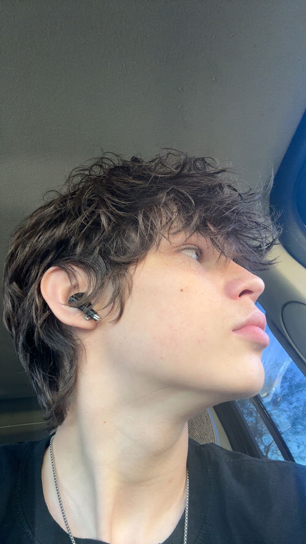 secondthirdacc79, 18 years old from United States