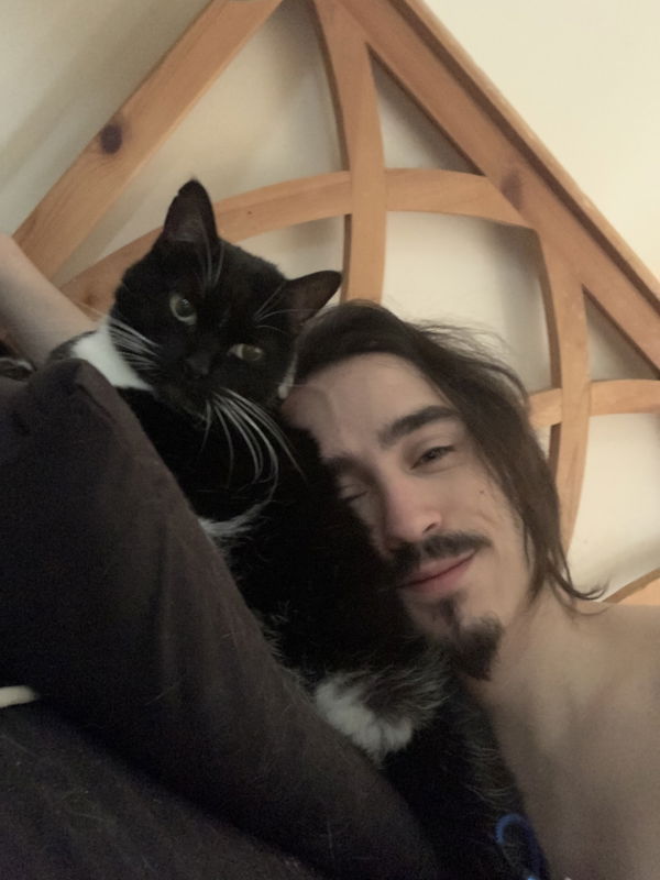 Zorikada, 29 years old from United Kingdom