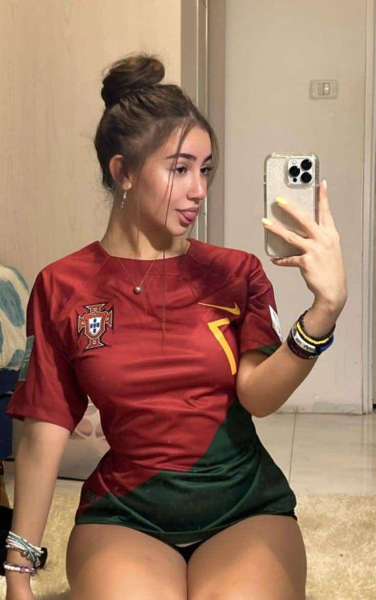 tina83js, 20 years old from Australia