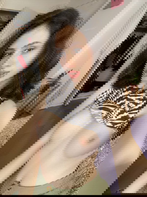 iy6v69dau2, 25 years old from United Kingdom