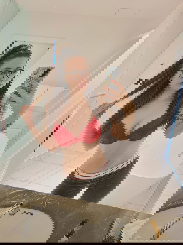 sex2228, 20 years old from Burkina