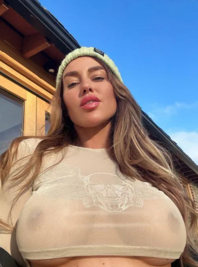 velabo3722's Cover Photo