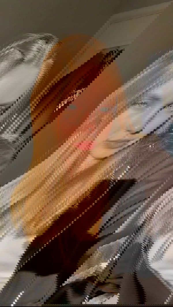 Sarah211, 21 years old from United States