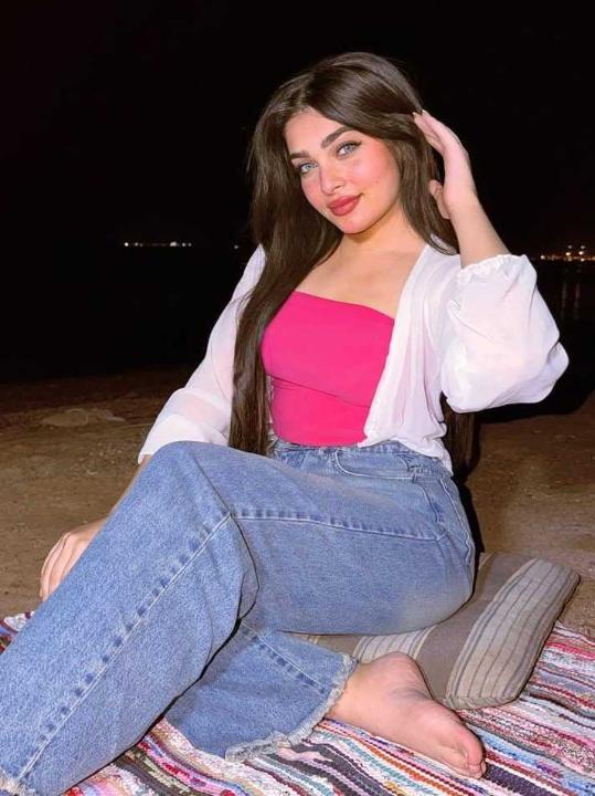 davareku, 25 years old from Austria