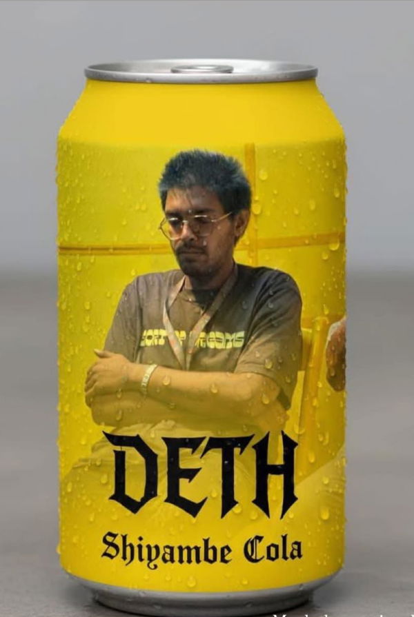 Kobaakse, 20 years old from Maldives