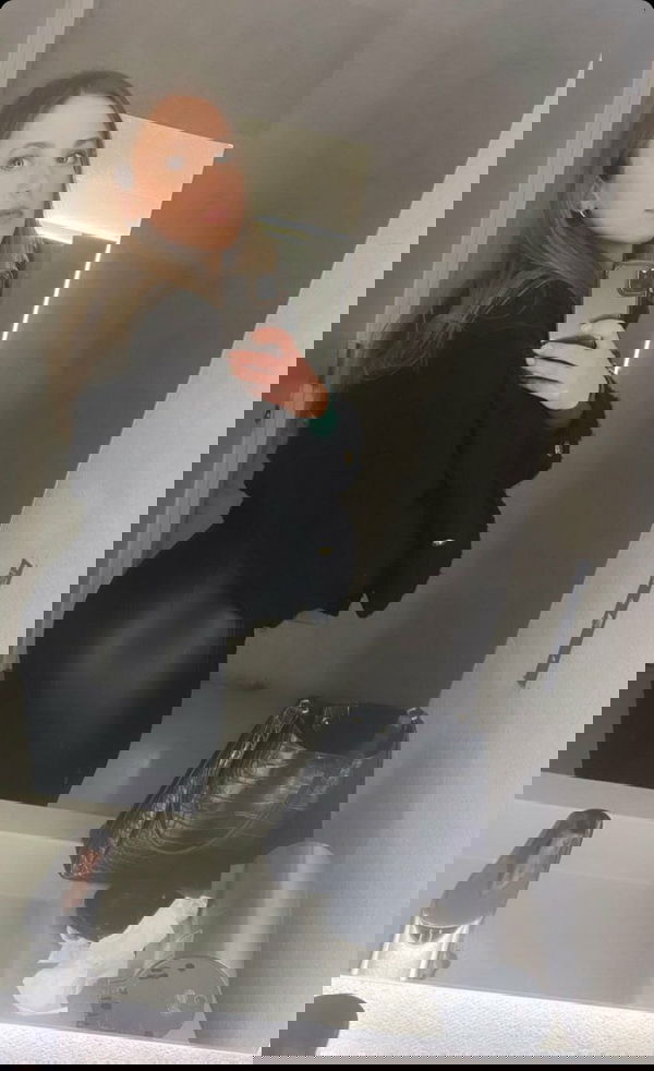 sara_556554, 20 years old from United States