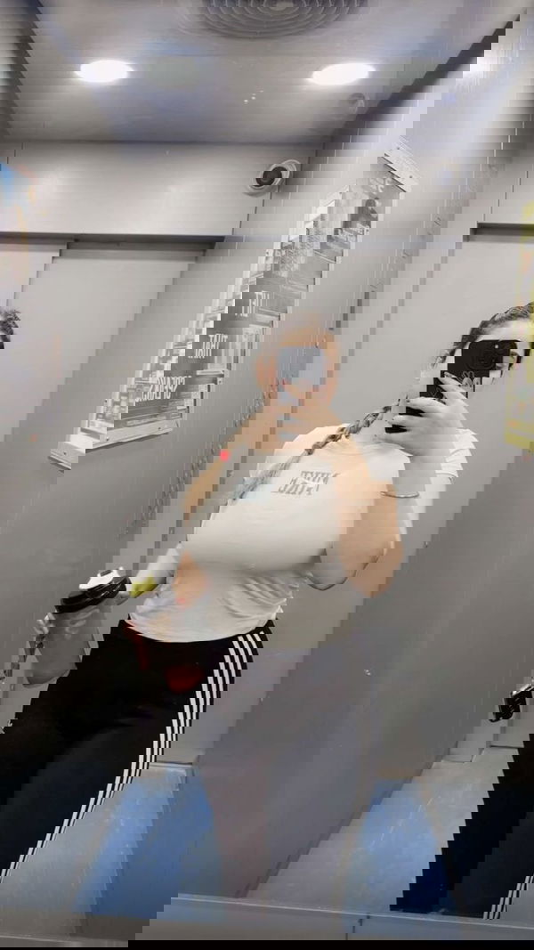 xe05rpdjcw, 26 years old from United States