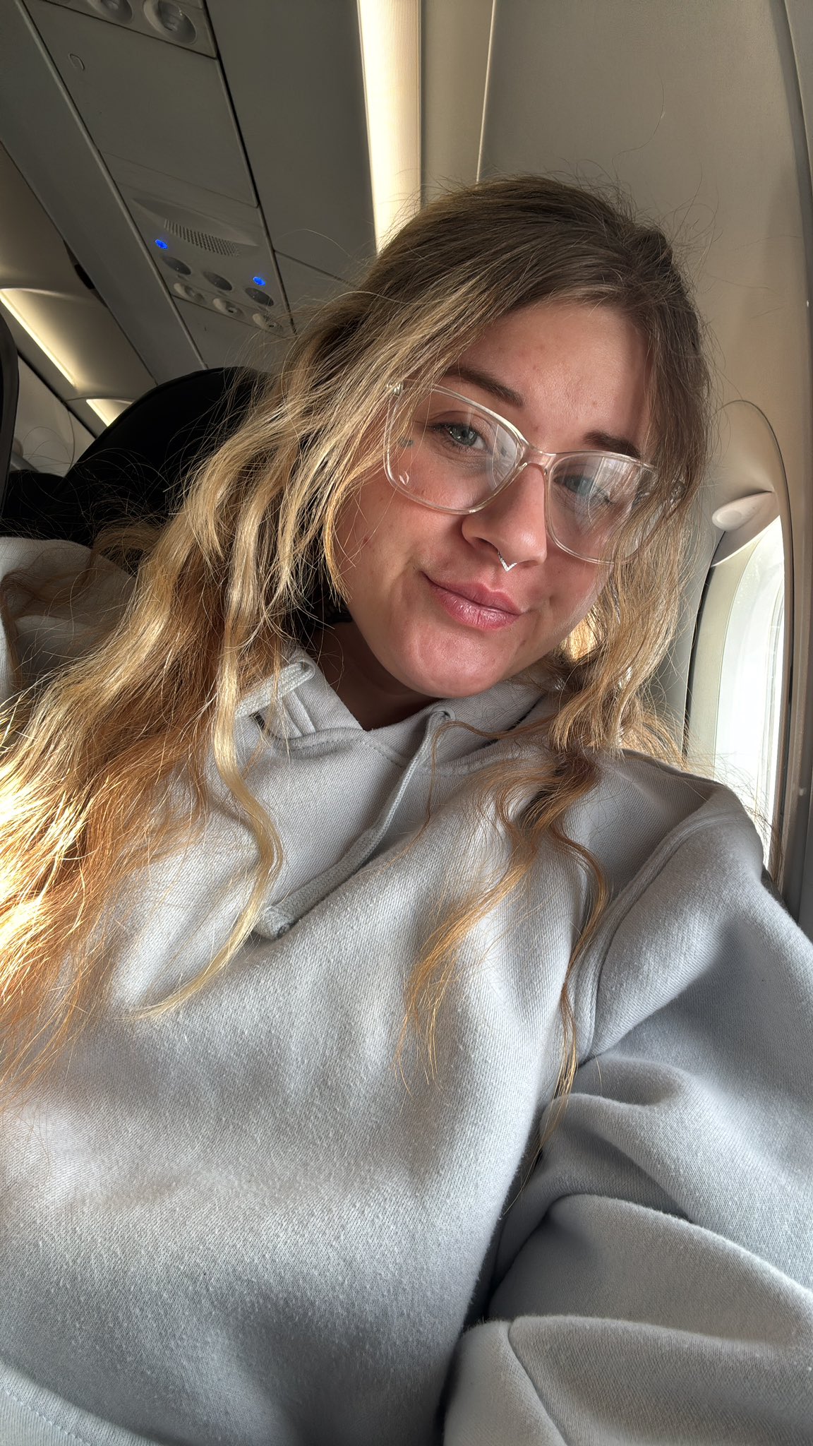 luzlyannie's Cover Photo