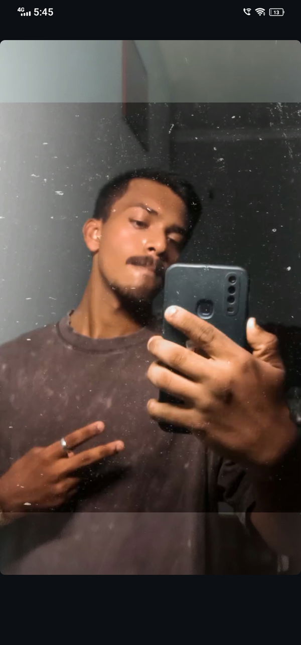 ashfakroshn, 20 years old from India