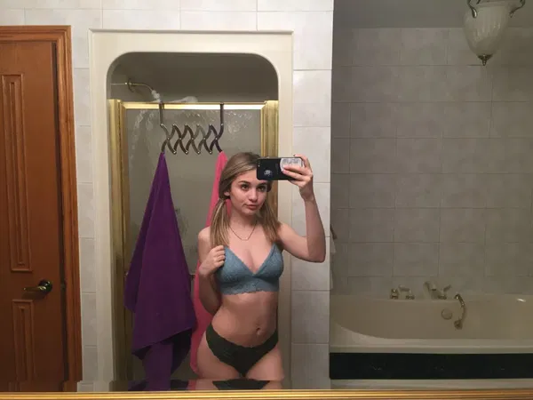 mijixe2249, 21 years old from Norway