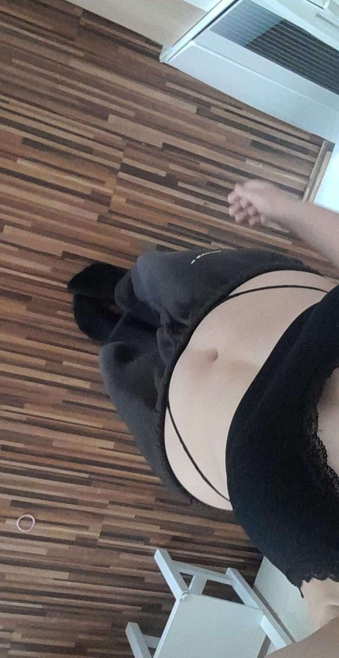 Queen440, 21 years old from United Kingdom