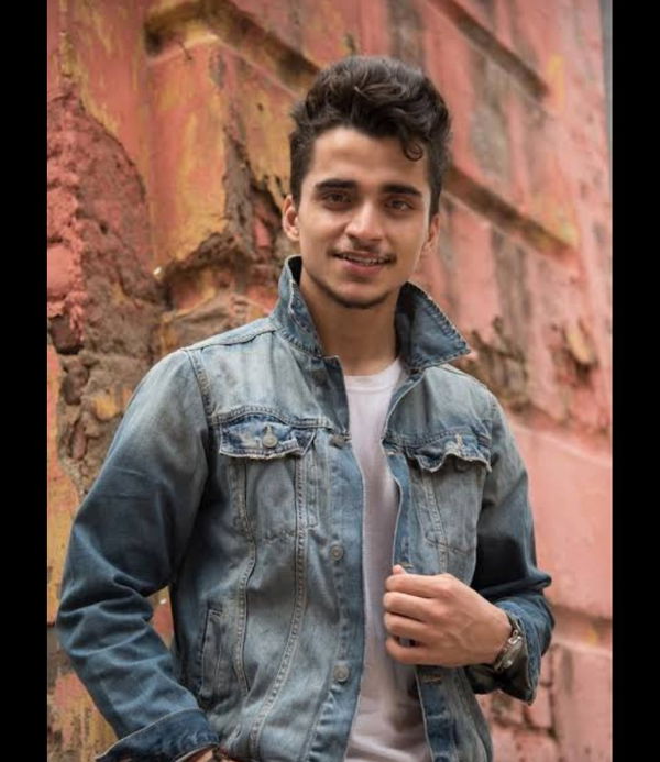 gggdarkwidotax305, 25 years old from India