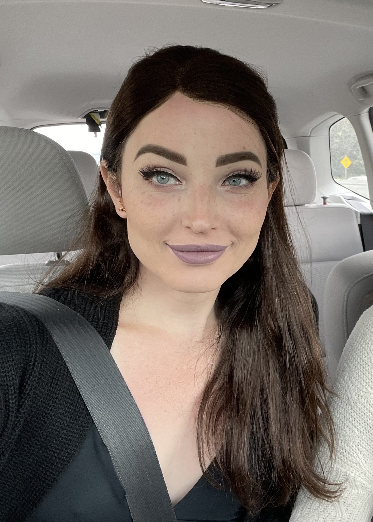 Stellaaonwn's Cover Photo