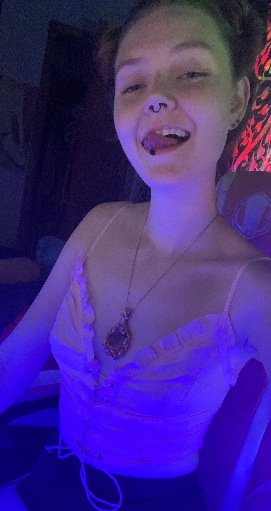 latron1990, 22 years old from Netherlands