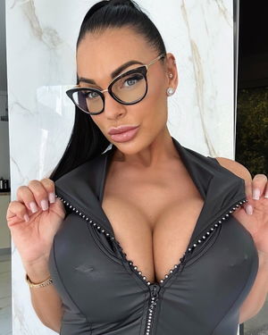 nuceniha's Profile Photo