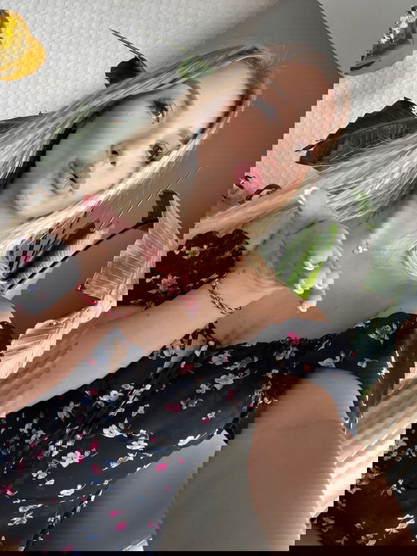 elina6453, 19 years old from United States