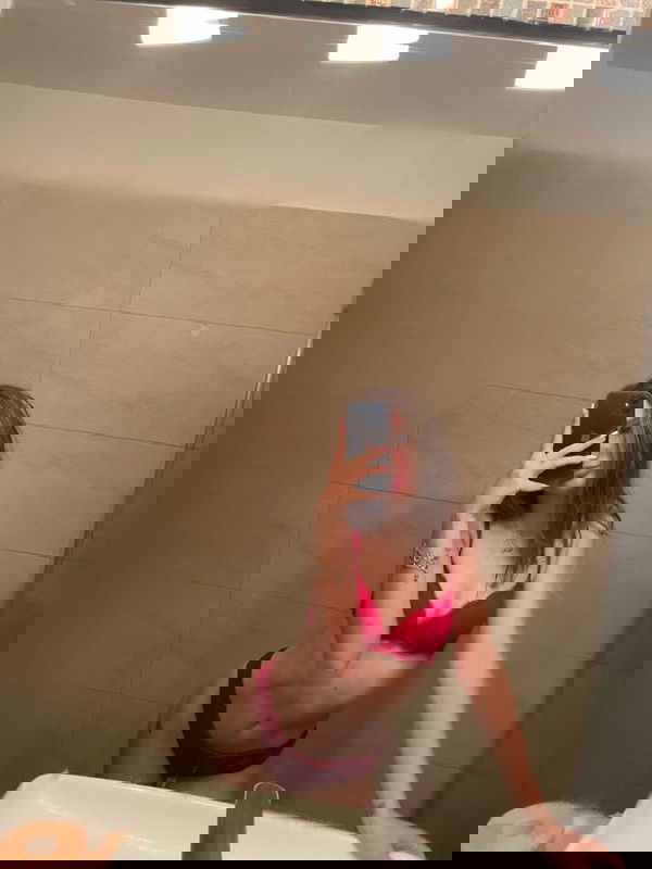 Anne89, 21 years old from United Kingdom