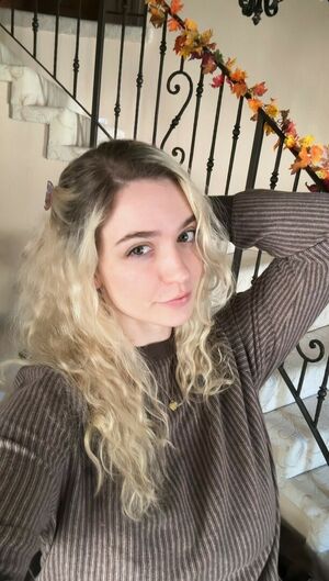 rirapoh938, 23 years old from Canada