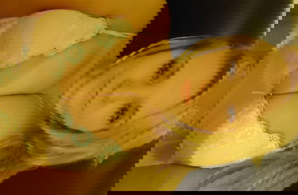 hidehow721, 20 years old from Kenya