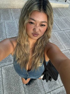 hivah22101, 24 years old from Italy