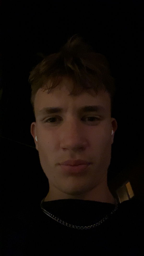 adam22cmdick, 18 years old from Denmark