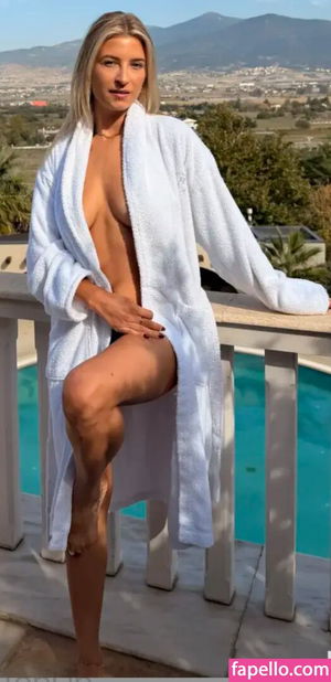 Luna22xx's Profile Photo