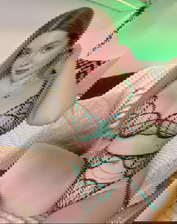 noolddot, 22 years old from United States