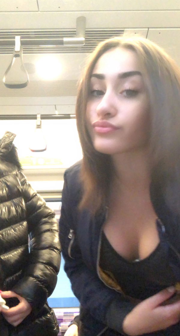 marjana478, 19 years old from United States