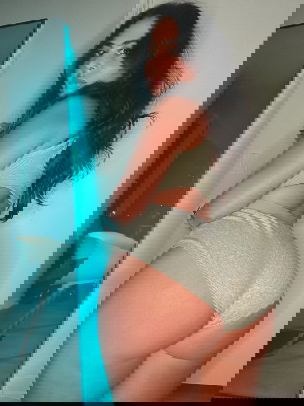 sjdlgciz, 21 years old from United Kingdom