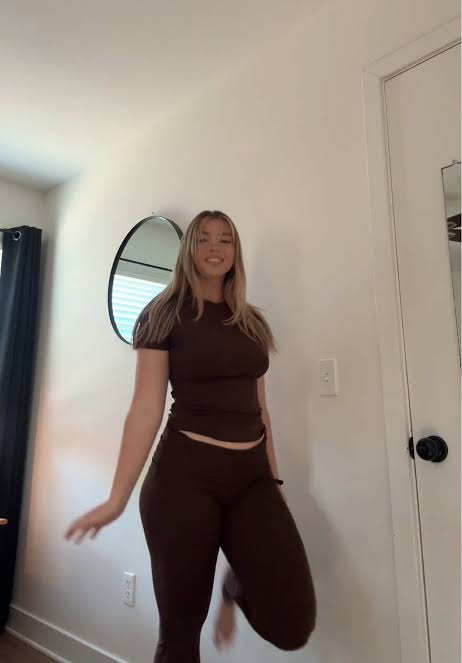 Carleyt, 25 years old from United States