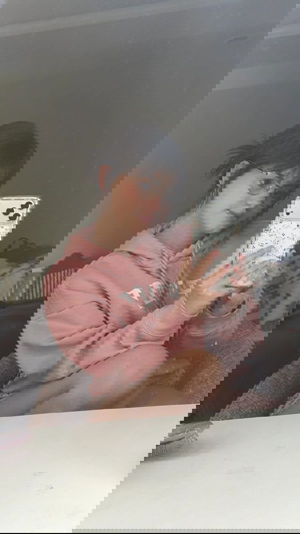 nahed36288, 23 years old from France