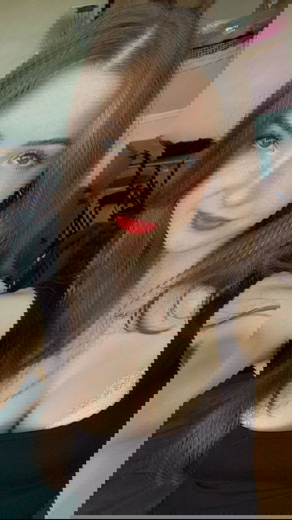 Kali7896, 18 years old from United Kingdom