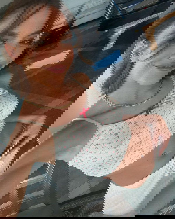 BevalHinton, 33 years old from United States