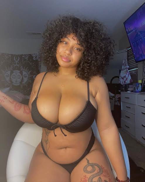 Angieeeeeeeee's Cover Photo