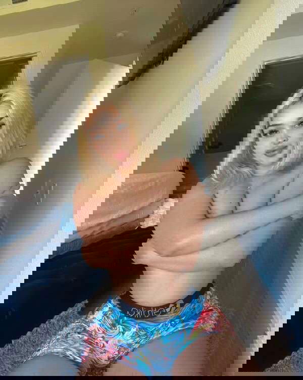 Linda001100, 27 years old from United States