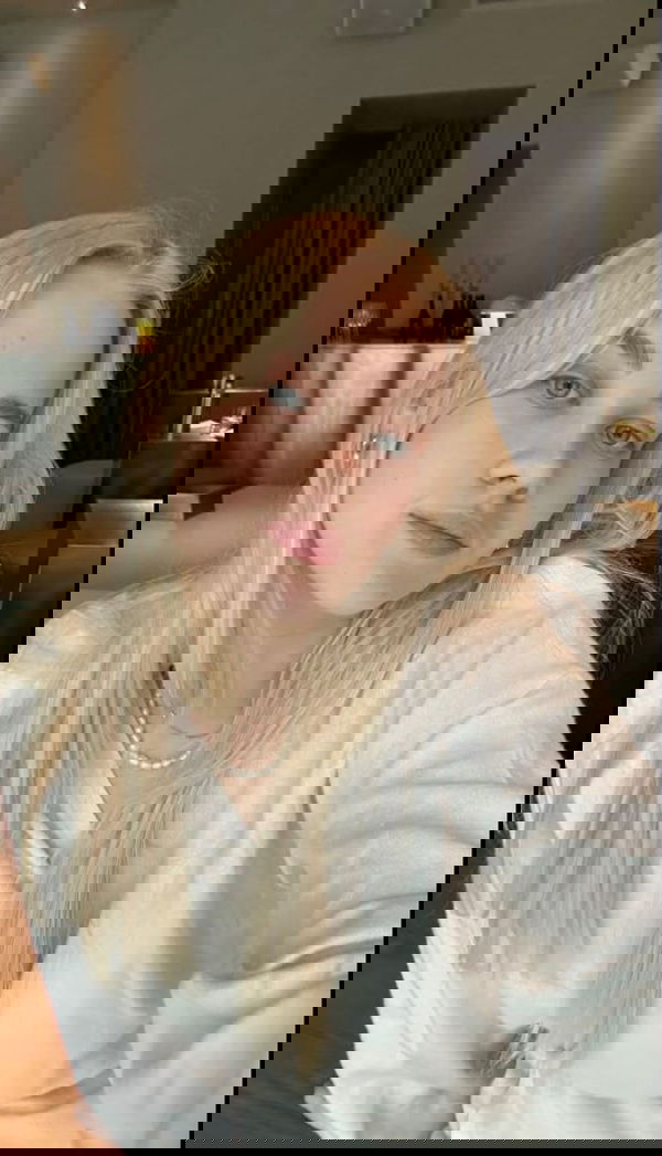 Ayra221, 22 years old from Greece